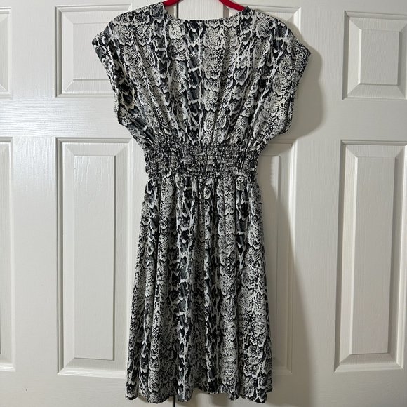 BAR III Snakeskin Print Zipper Front Cinched Waist Short Sleeve Dress Medium - Picture 13 of 16